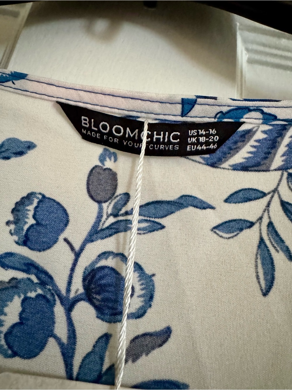 BloomChic - Blue White Floral Belted Maxi Dress, w/ pockets - Picture 4 of 7